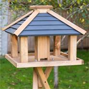 Casetta per uccelli VOSS.garden "Lina" solida con contenitore per mangime, incl. supporto